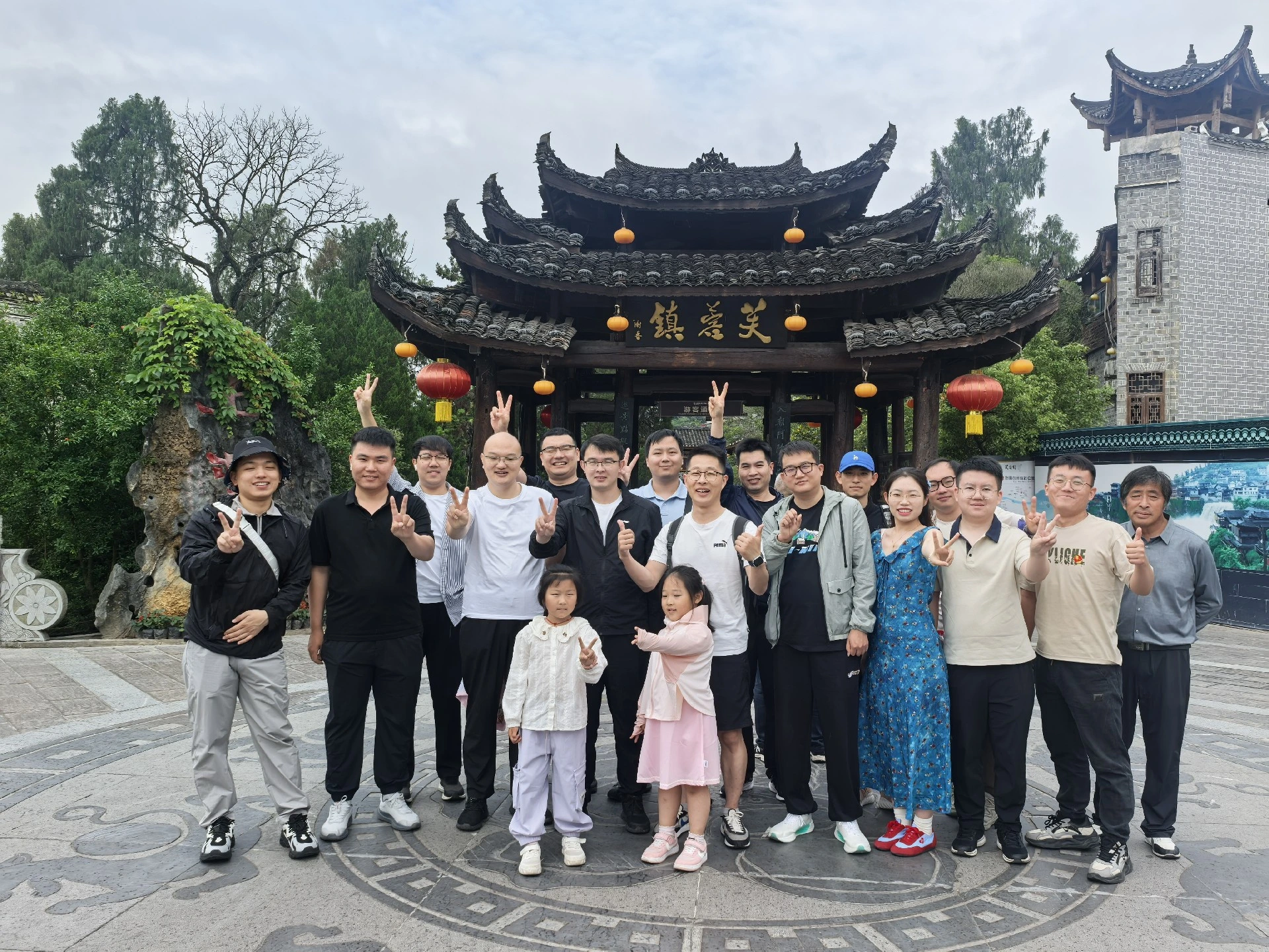 2025峰林奇遇记:云端漫步张家界